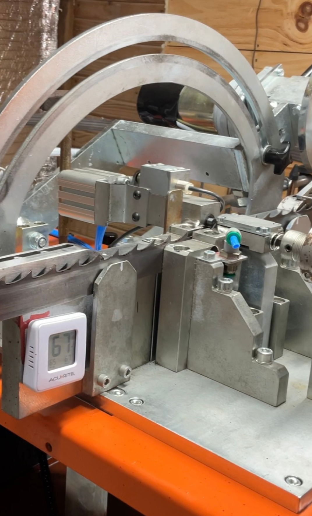 Blade setter used for band sawmill 
